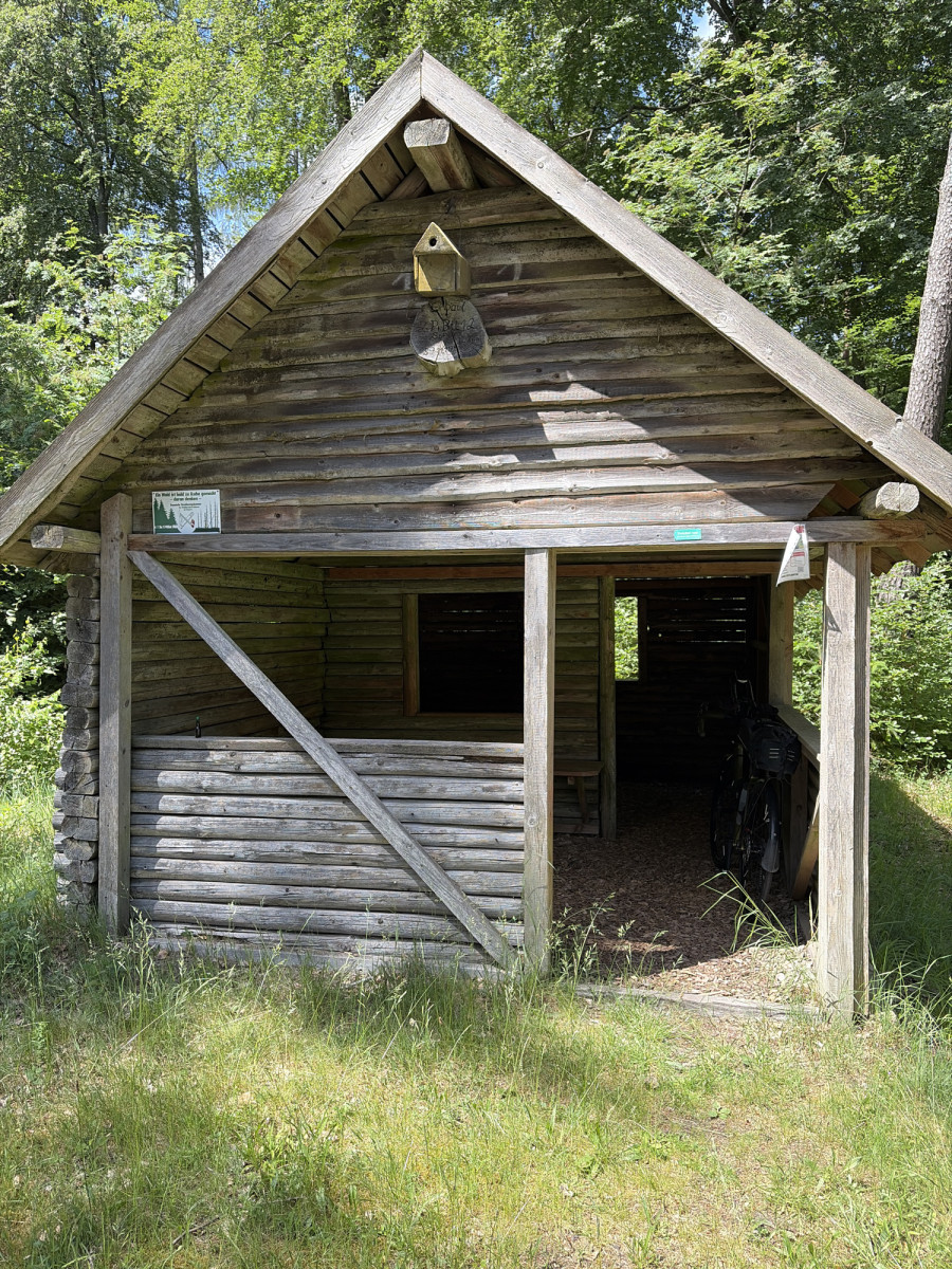 Schutzhütte am Iggelbacher Aufstieg