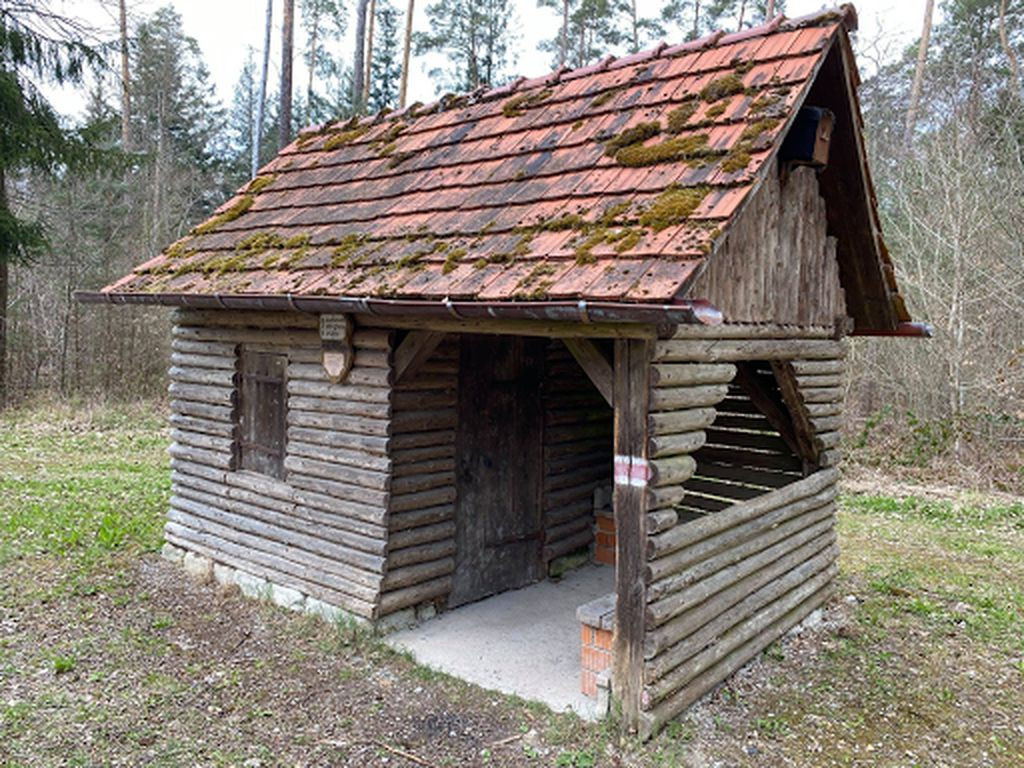 Basic shelter Steighauhütte
