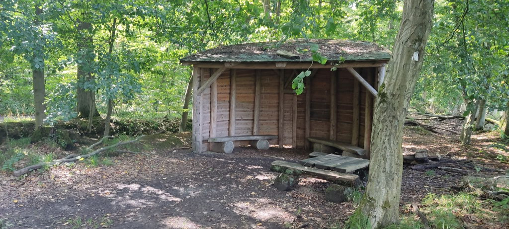 Open shelter