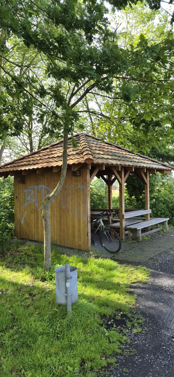 Lunch shelter near Rieth