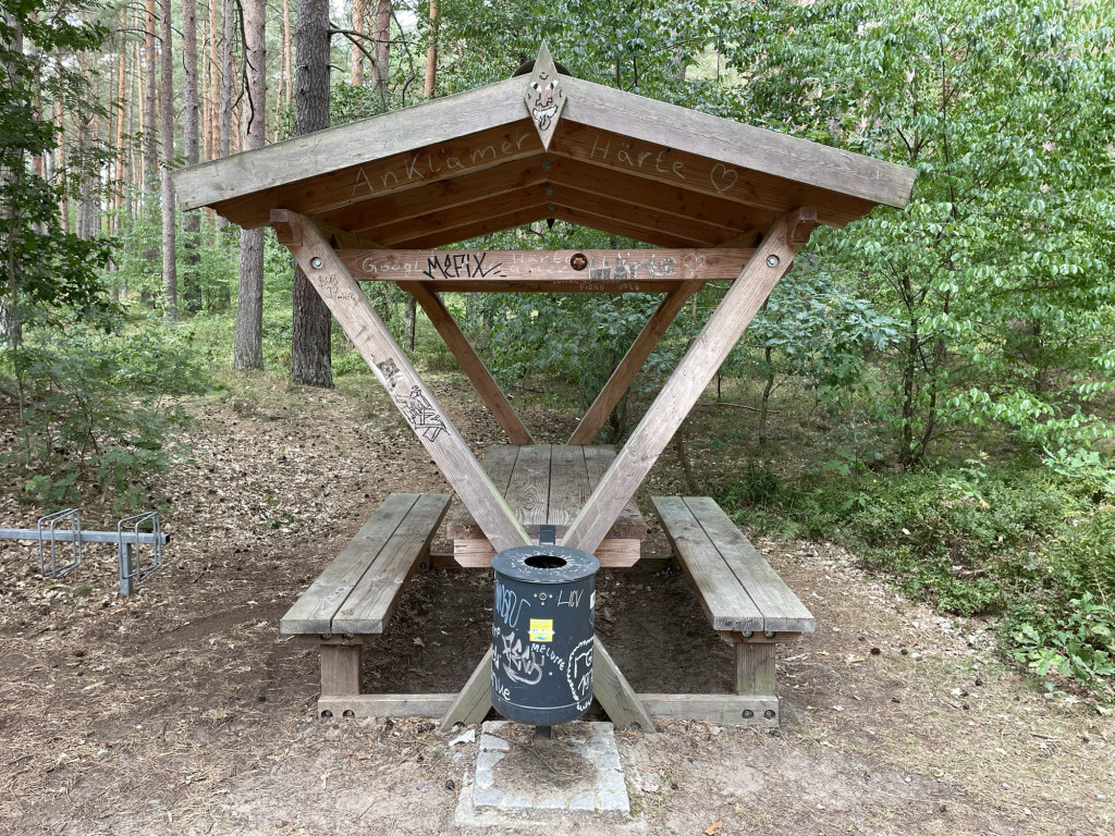 Lunch shelter near Radfernweg Berlin – Usedom
