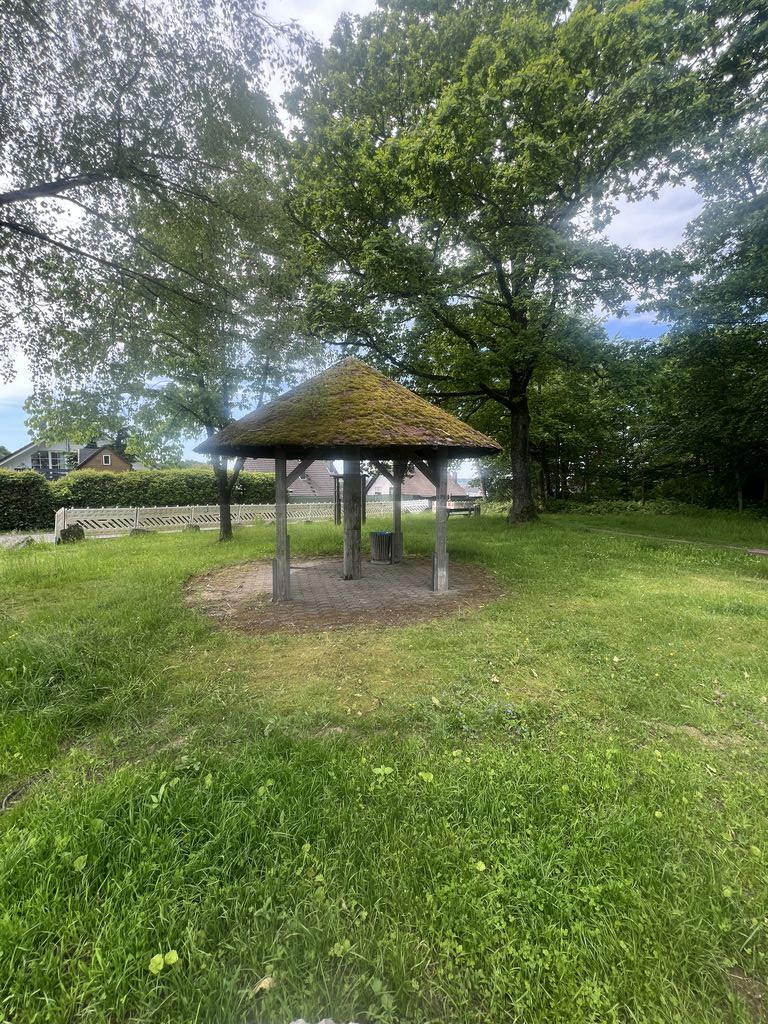 Lunch shelter near Löher Weg
