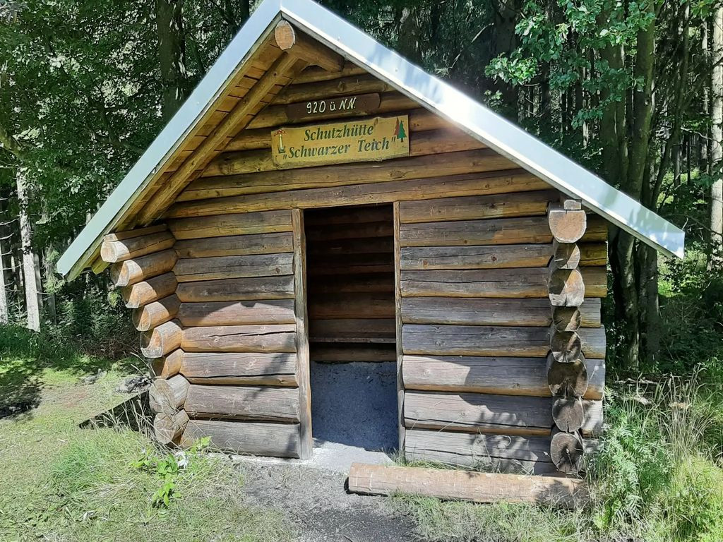 09465 - Schutzhütte am Schwarzen Teich