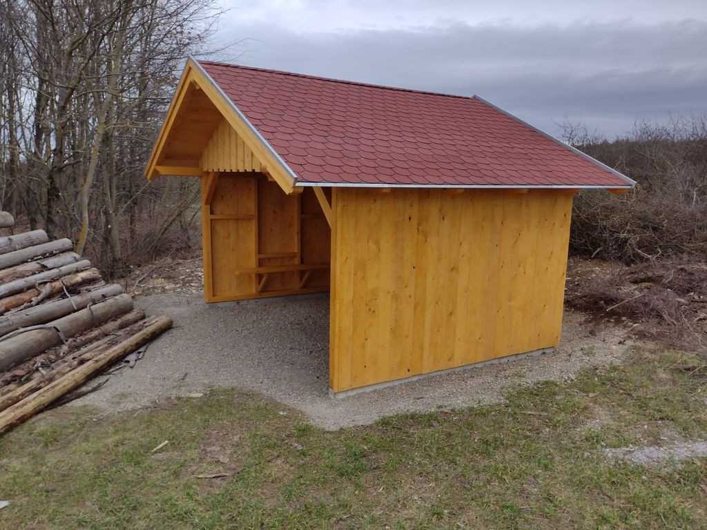 Shelter near Am Rockenstuhl