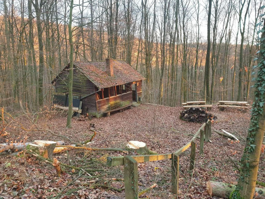 Schutzhütte Tröen Grund