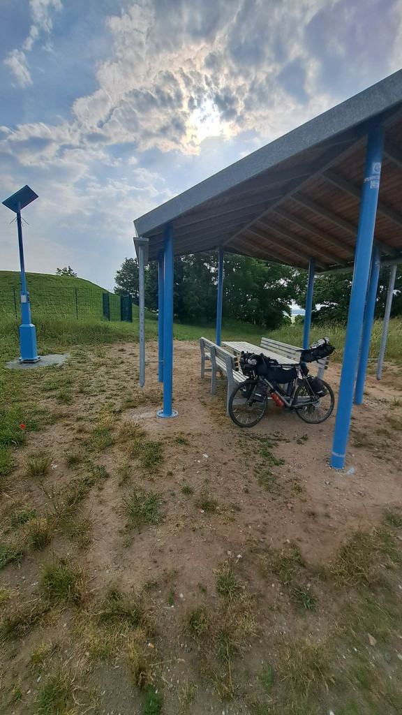 Lunch shelter near L 30