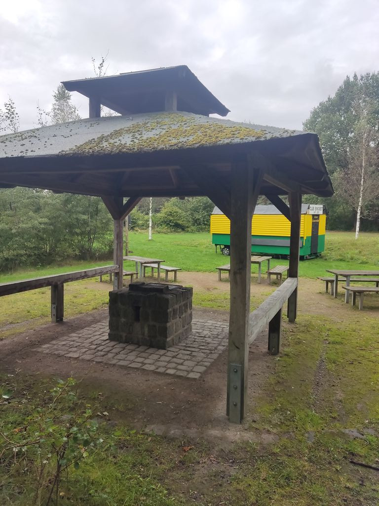 Open shelter
