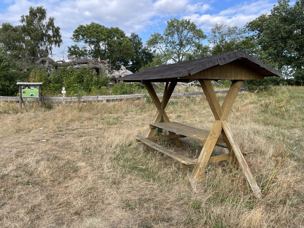 Lunch shelter near K 34