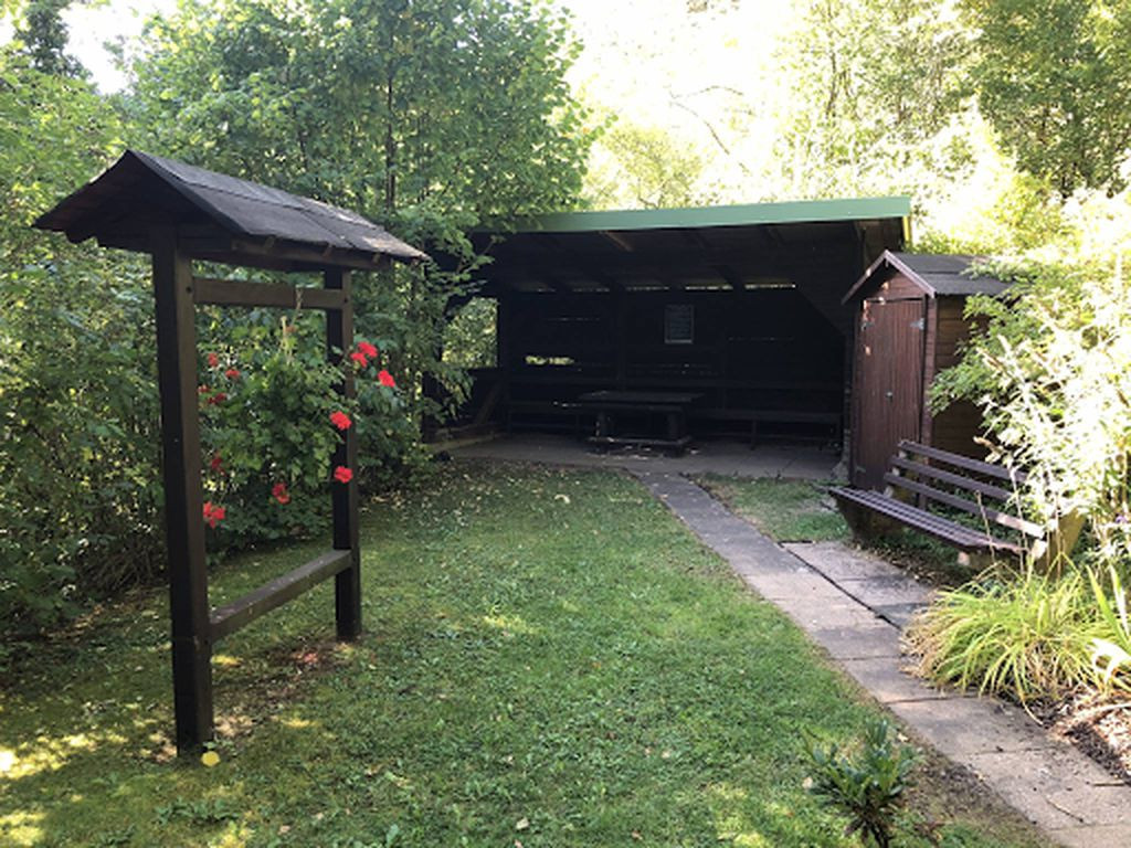 Schutzhütte am Kneipp Becken