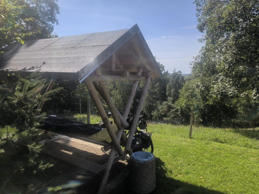 Wetterschutzhütte
