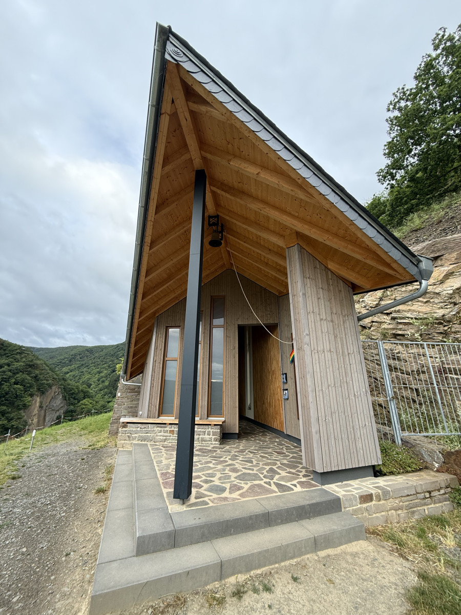 Tisch an der Flutkapelle