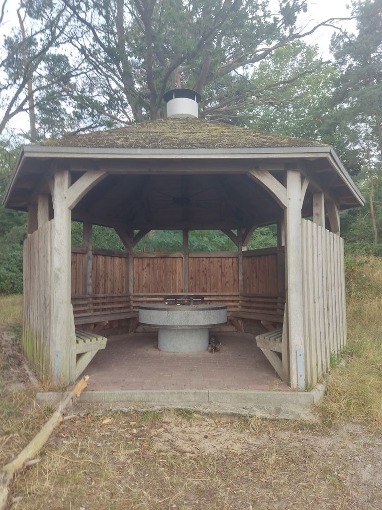 Open shelter