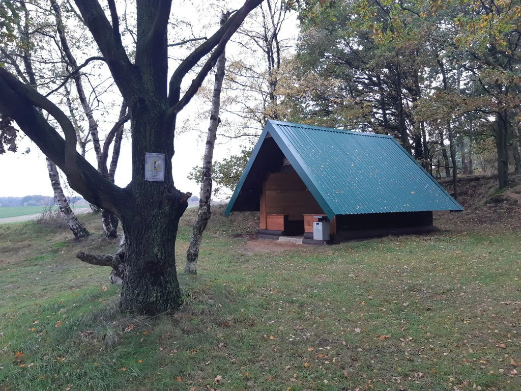 Shelter near Zum Kreuzberg