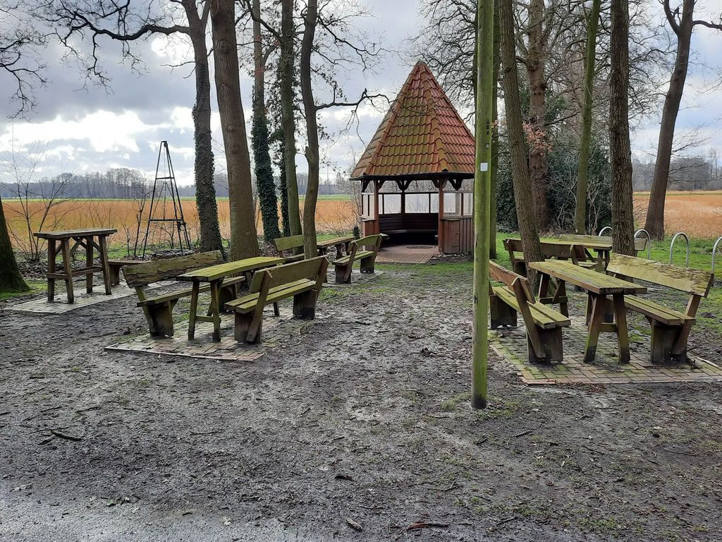 Shelter near Am Altarm