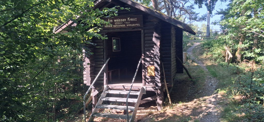 Schutzhütte "Weißes Kreuz"