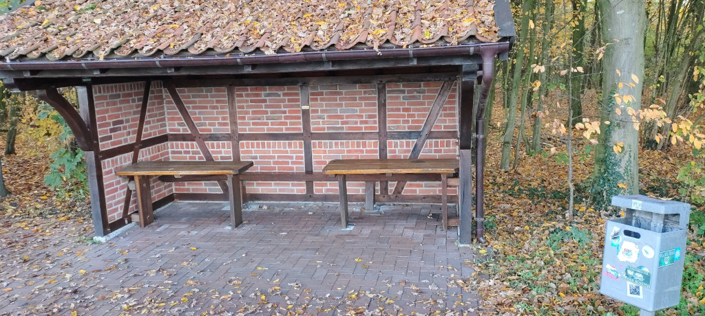 Lunch shelter near B 525