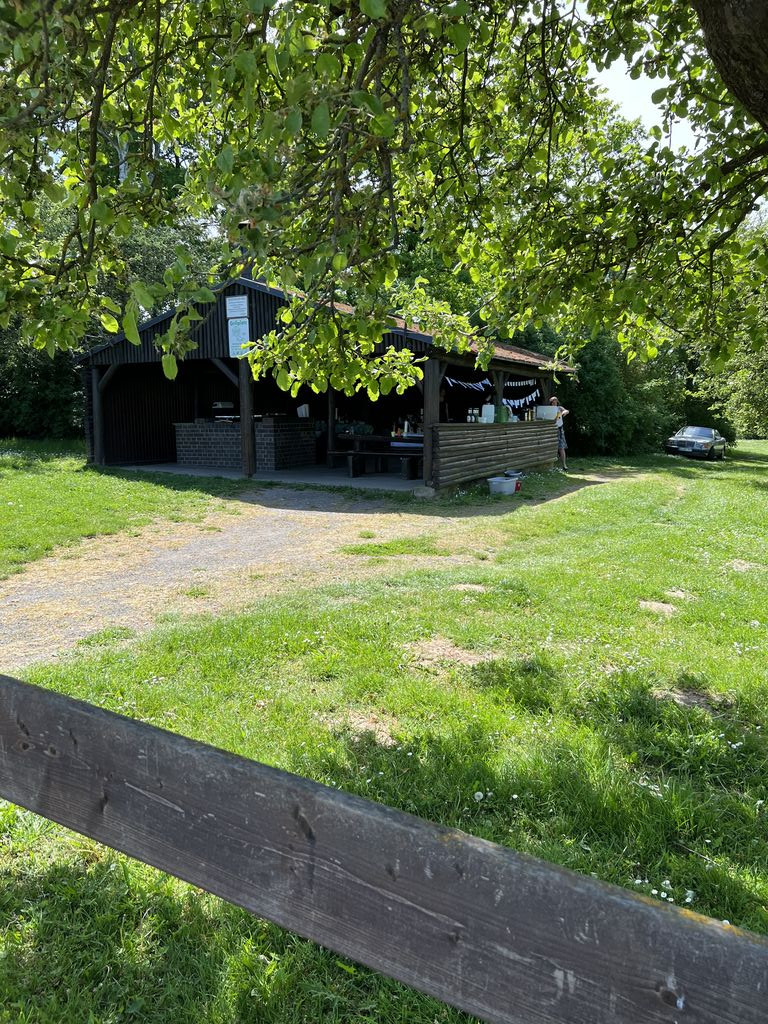 Grillhütte Leihgestern