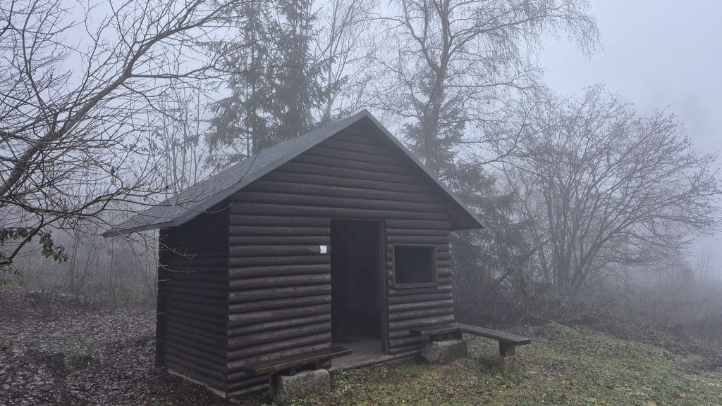 Schutzhütte Wegespinne