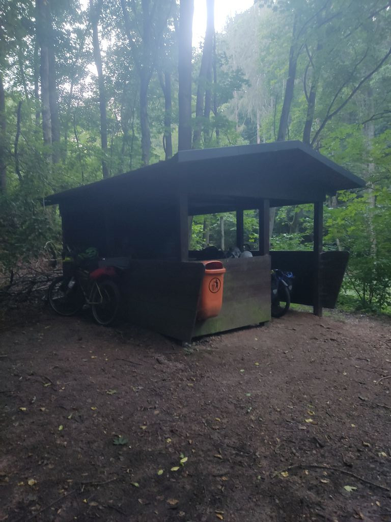 Open shelter