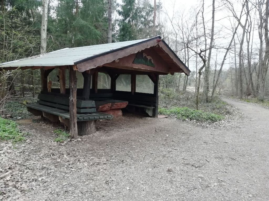 Hölzerner Mann Hütte