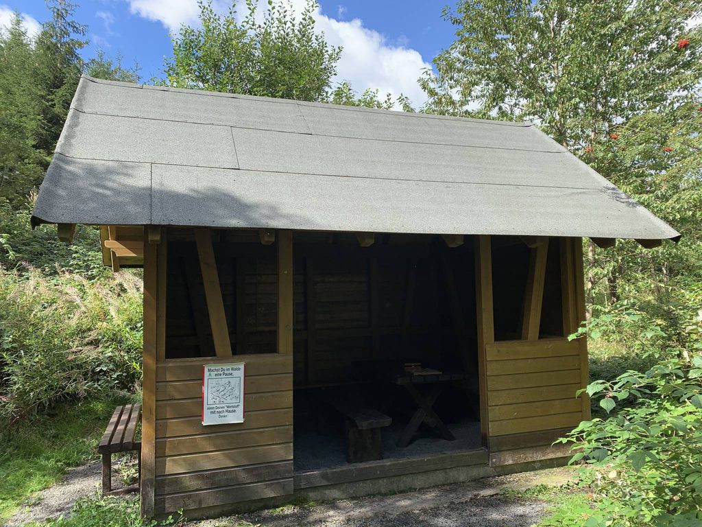 lean-to Eisenquelle