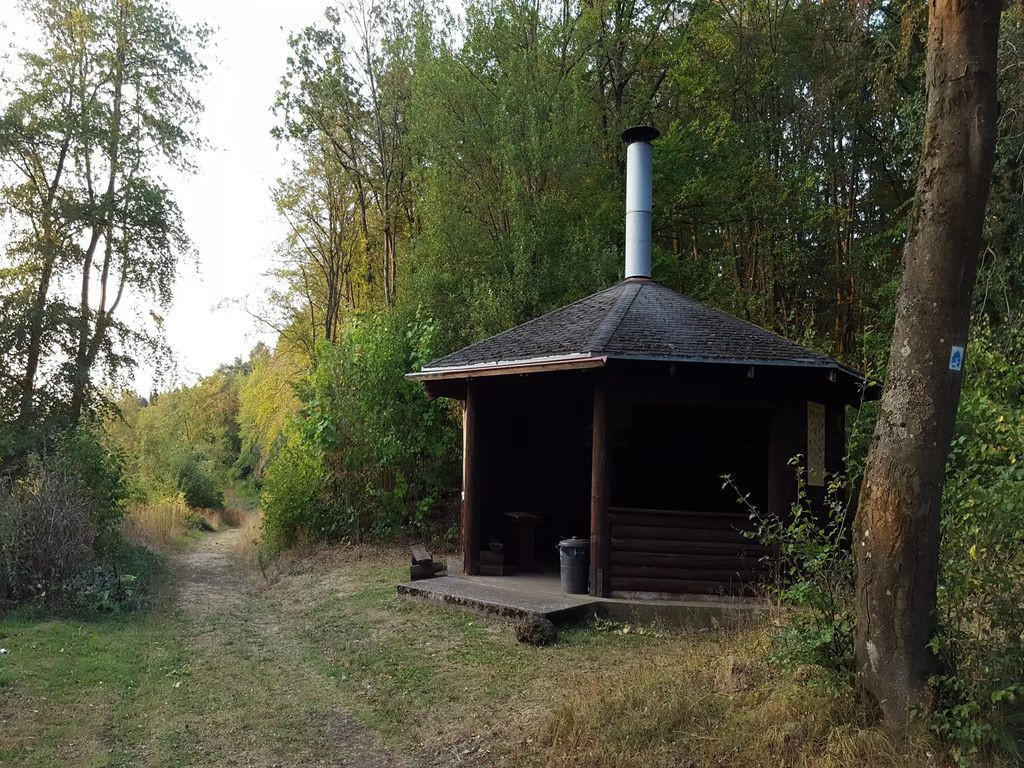 Shelter near Am Sonnenberg