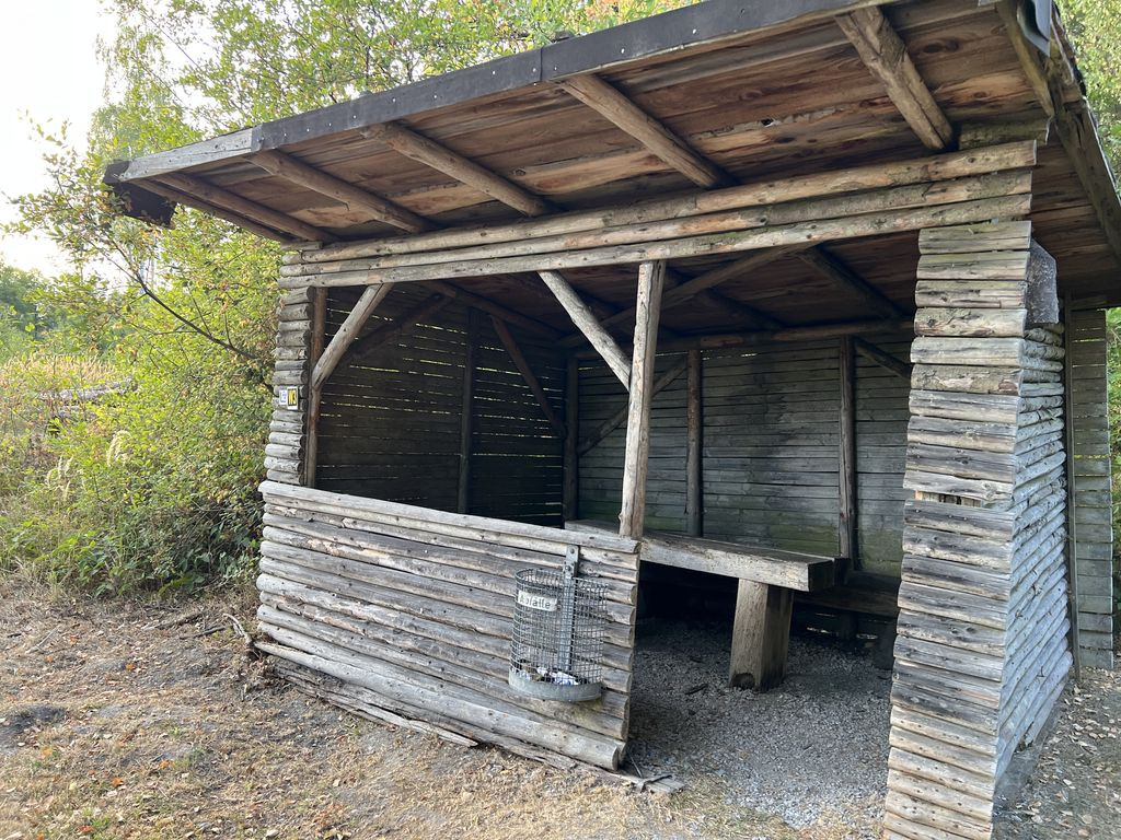 Shelter near K 394