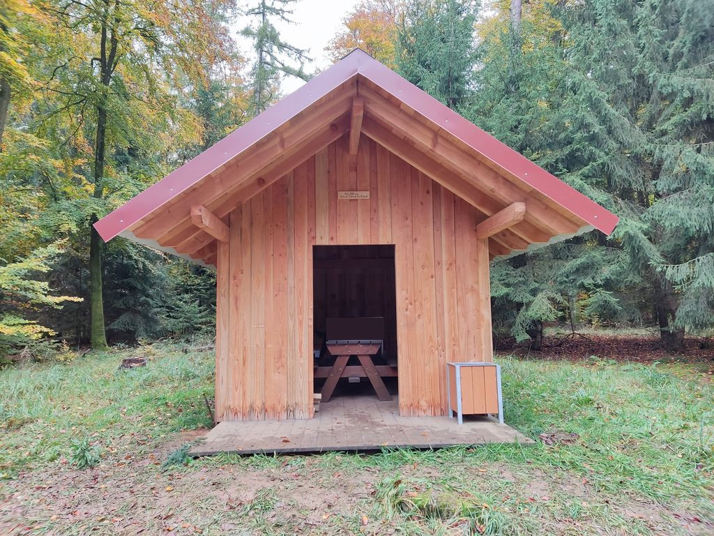 Neue Schutzhütte nähe Gaibach