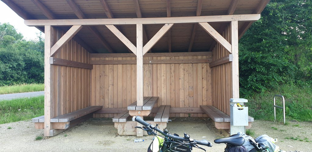 Shelter near Adenauerstraße