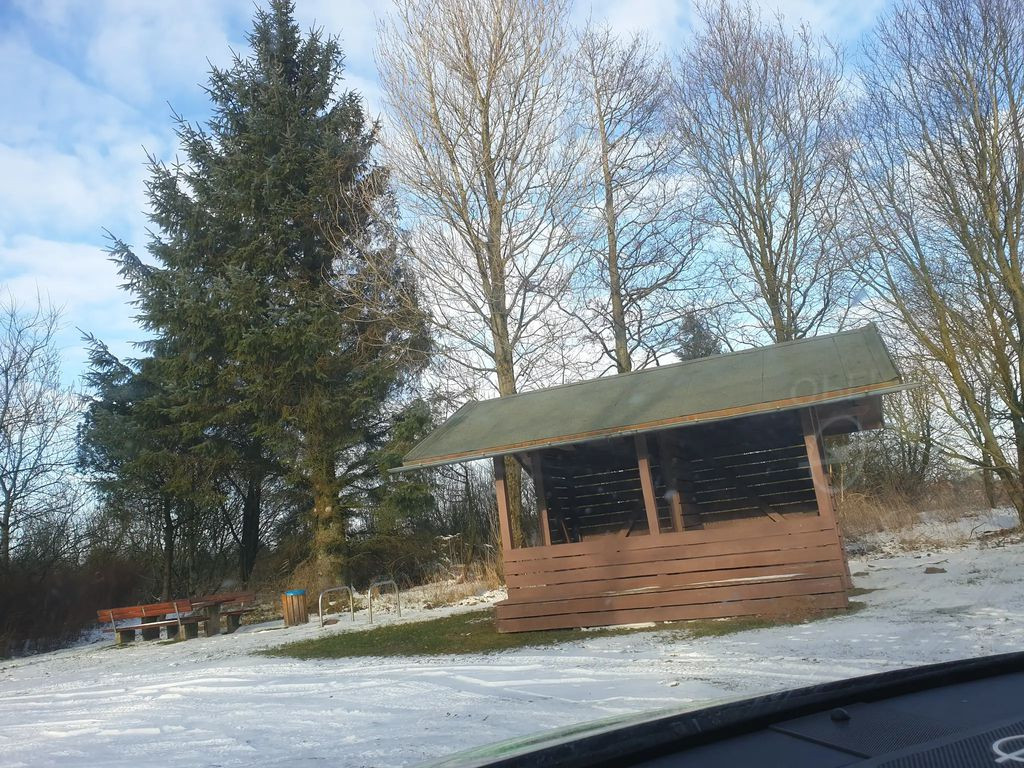 25927 - Schutzhütte