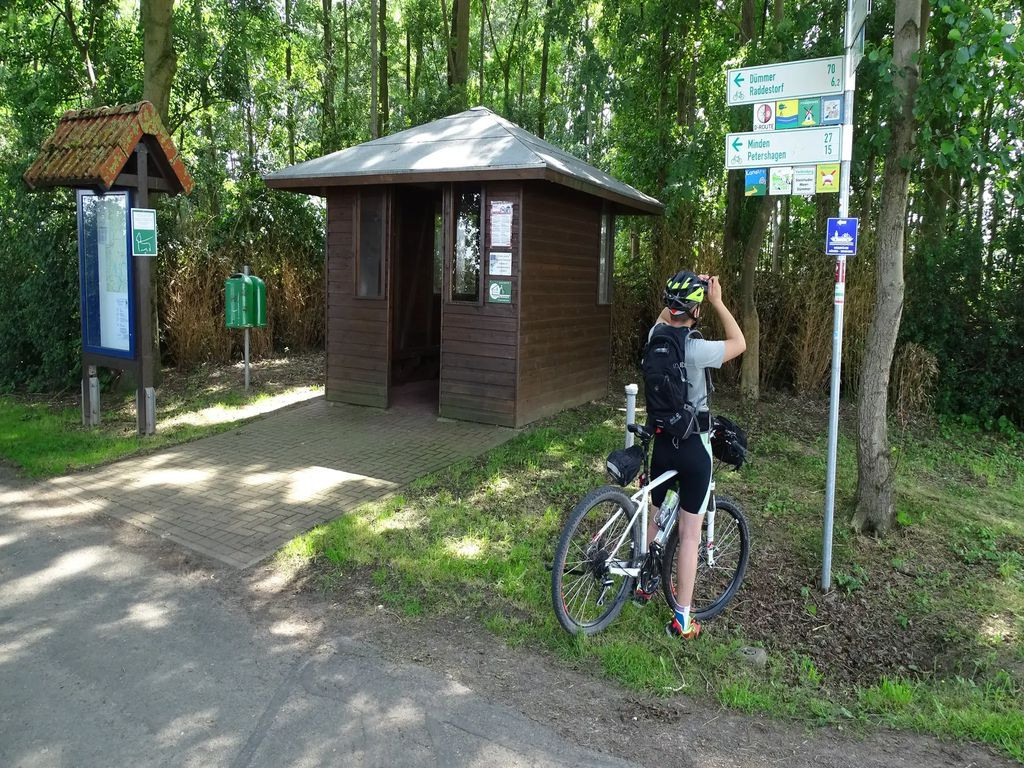 Shelter near Bülten