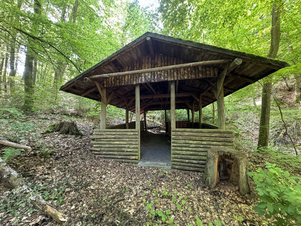 offene Hütte an der Hans Klingelhofer Eiche