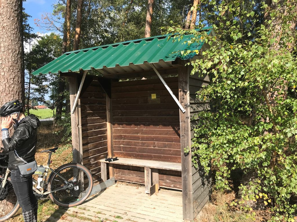 Little shelter bus stop size