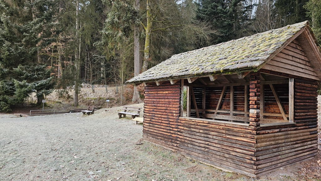 Shelter near Ziegelweg