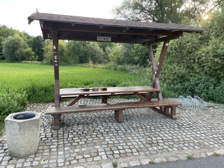 Lunch shelter near Elberadweg