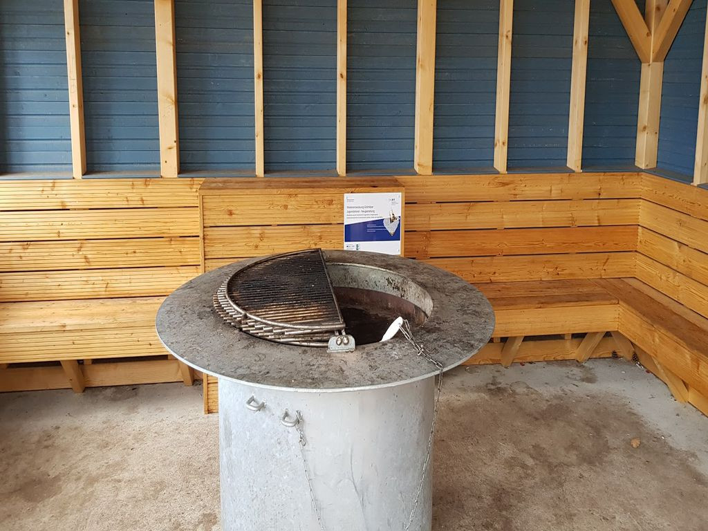 Barbeque hut Jugendstrand