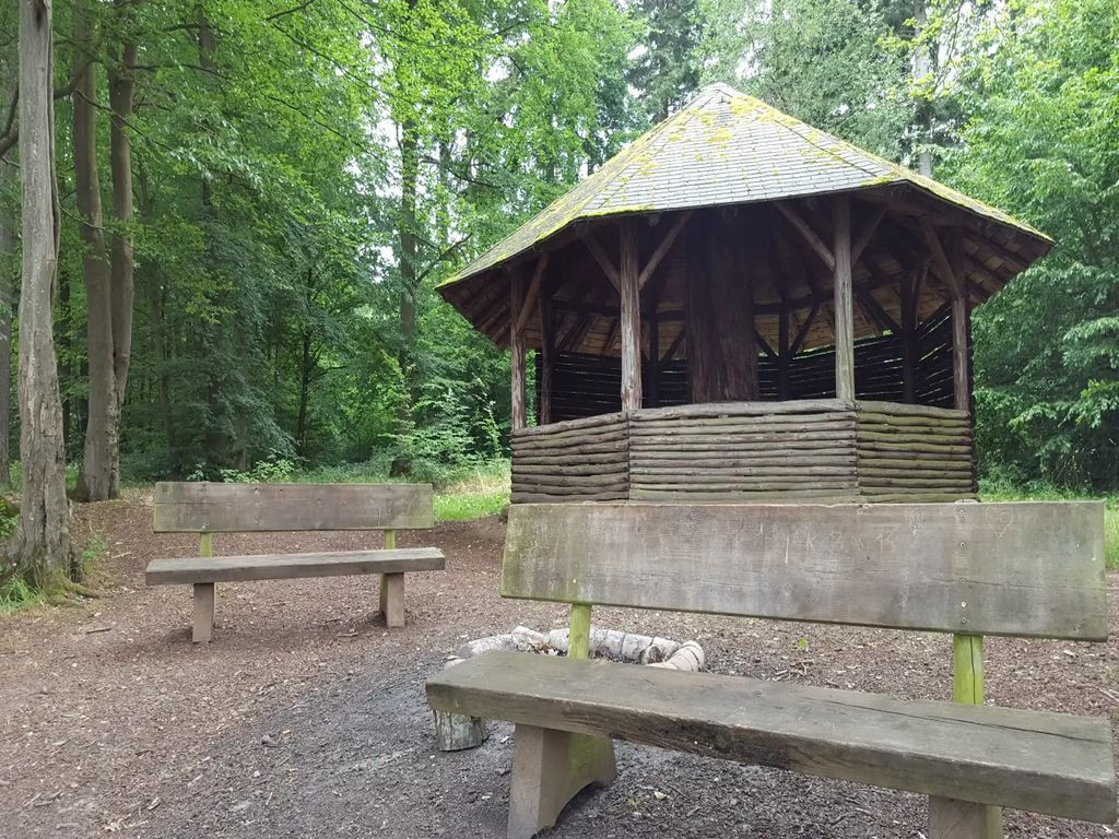 Schutzhütte Dicke Buche
