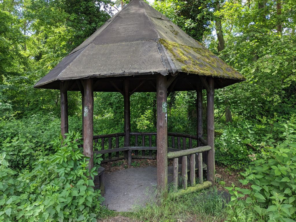 Hütte