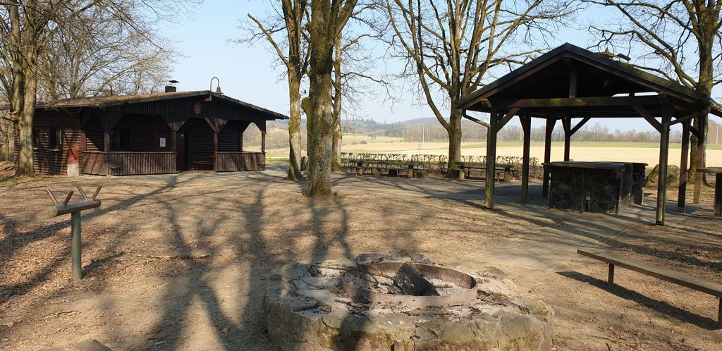 Hütte am Hain