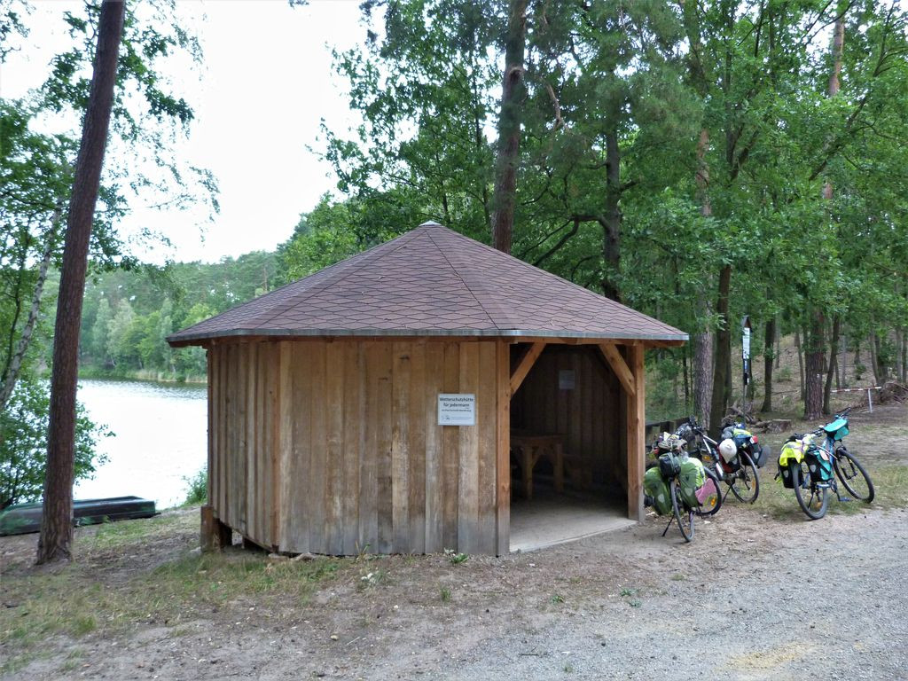 Wetterschutzhütte