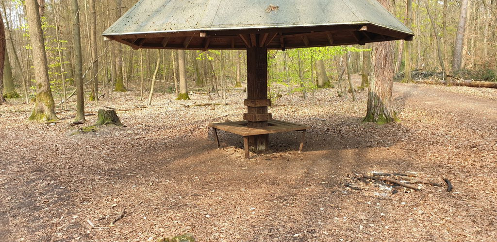 Basic shelter Kottenforst