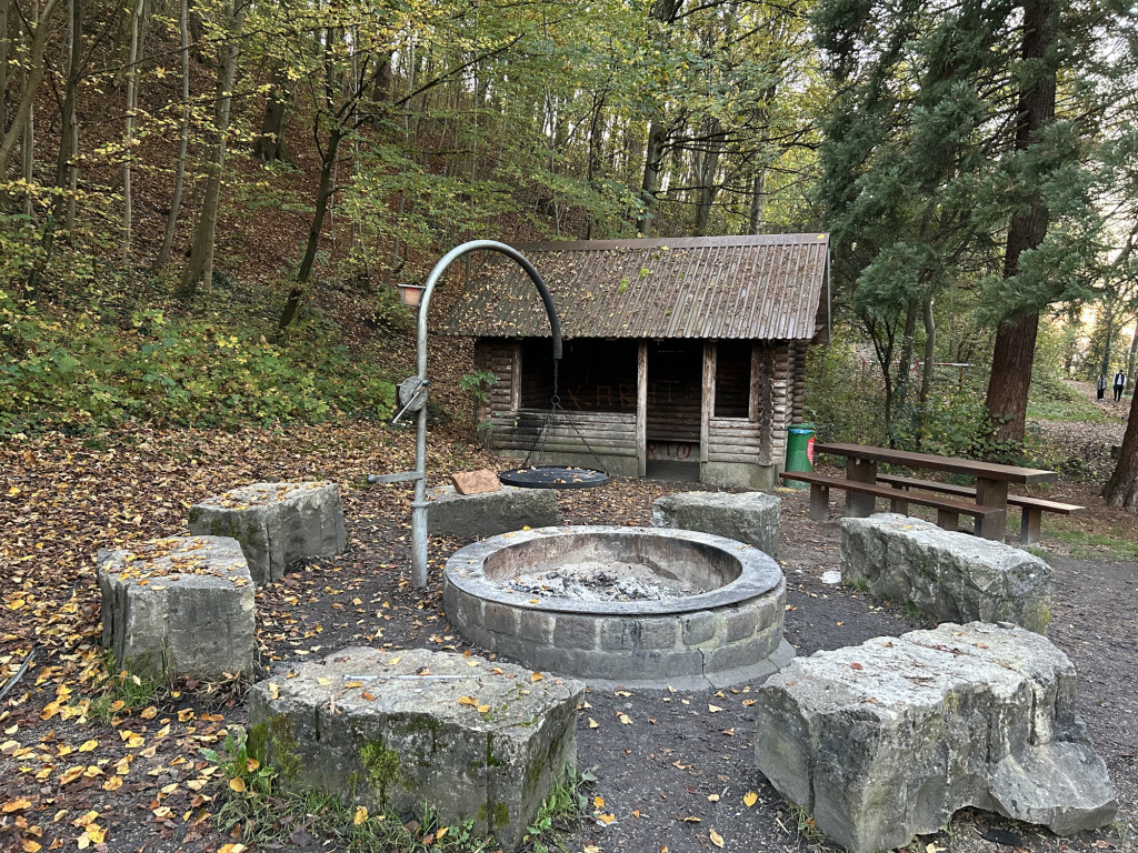 Lunch shelter near Friederich-Haufer-Weg