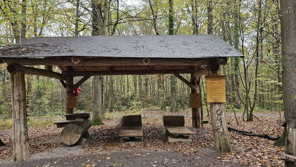 Kräftigungsstation Trimm-Dich-Pfad