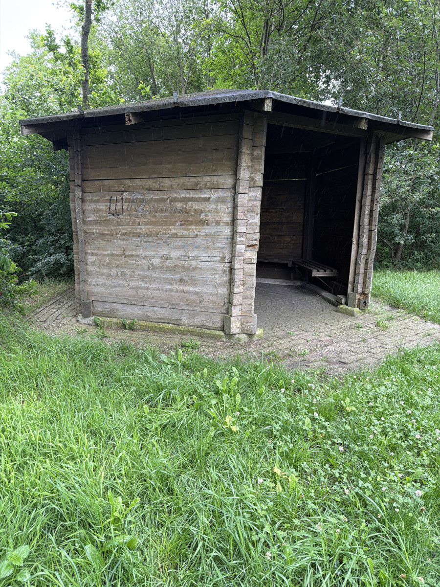 Lunch shelter near L 52