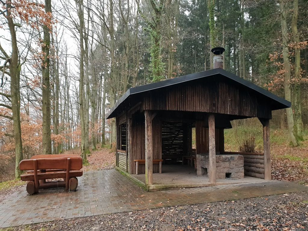 Shelter near B 53