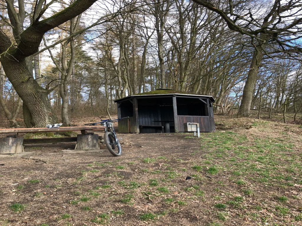 Shelter near Auf dem Hahn