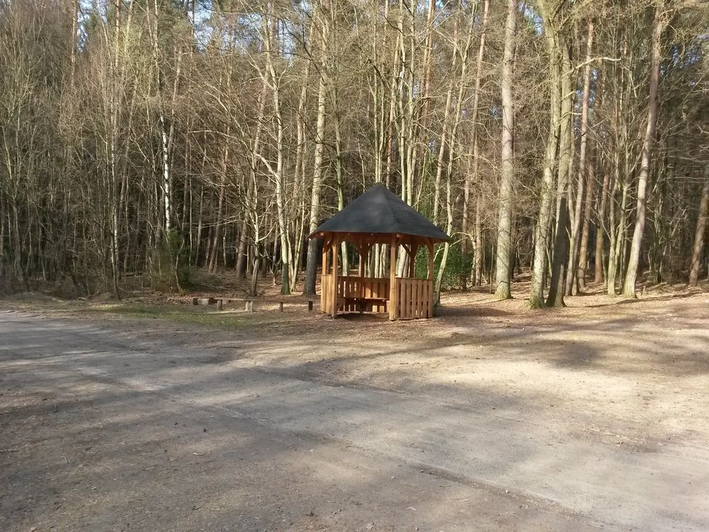 Schutzhütte im Lohmarer Wald
