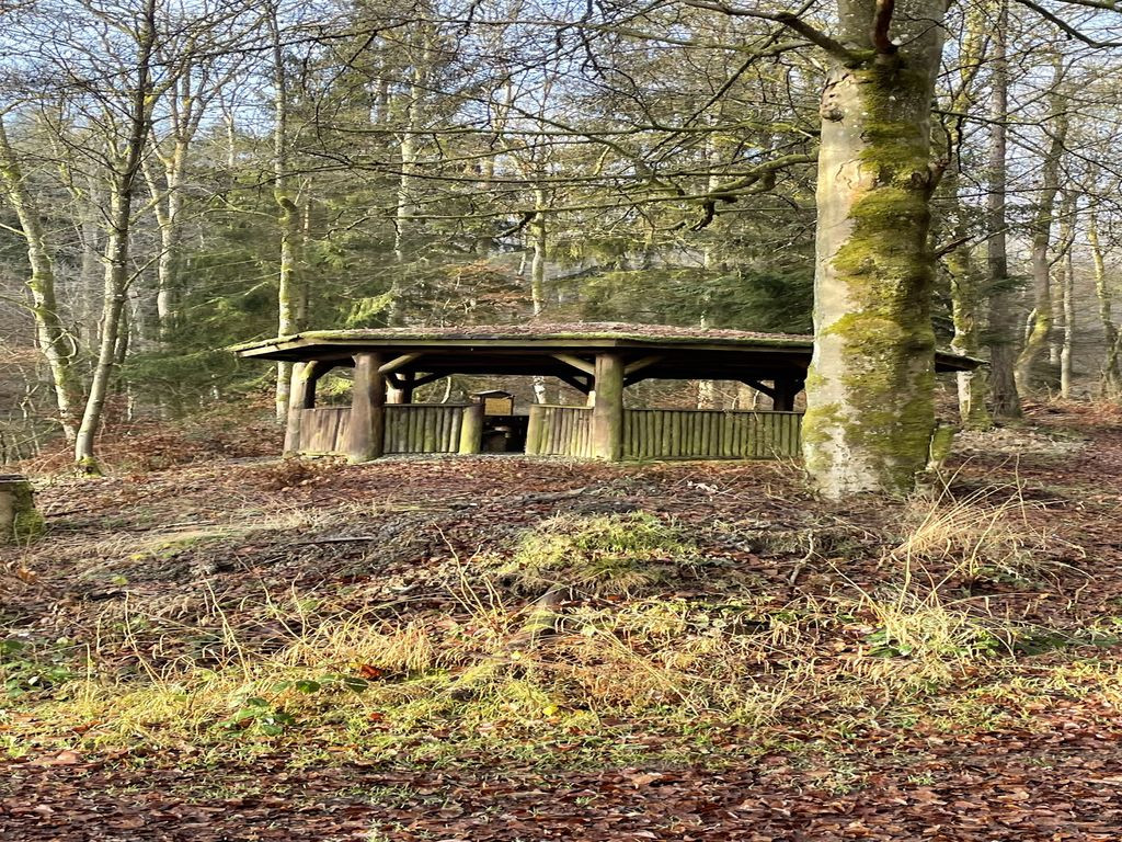 Schützhütte am Wasserrad