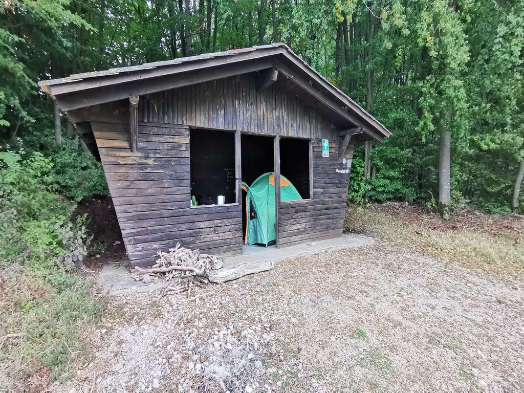 Shelter near K 74