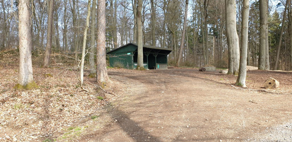 Hut "Old Wall"